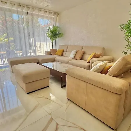 Modern With Jacuzzi Garden Saint-raphael 别墅 Saint-Raphaël
