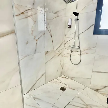 Modern With Jacuzzi Garden Saint-raphael